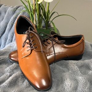 Alfani Andrew Faux Leather Tan Leather Men's Oxfords size: 8.5 NWOB retail $67
